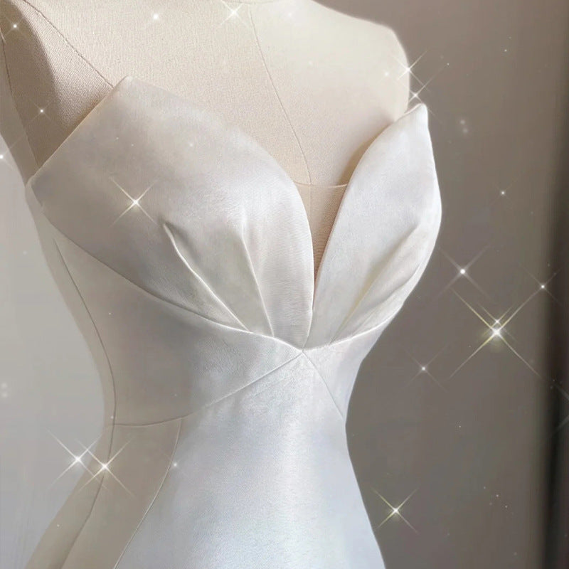 White Minimalist Mermaid-style Wedding Dress