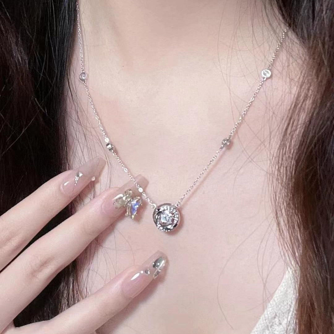 Mobius Three Seconds Heart Necklace Women's New Light Luxury Niche High-end Smart Pendant Elegant All-match Accessories