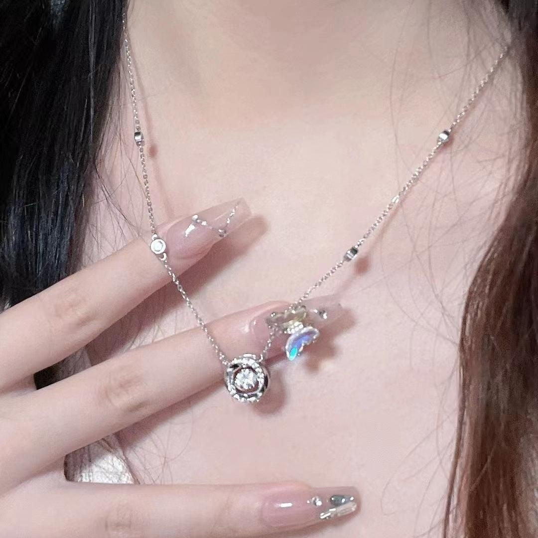 Mobius Three Seconds Heart Necklace Women's New Light Luxury Niche High-end Smart Pendant Elegant All-match Accessories